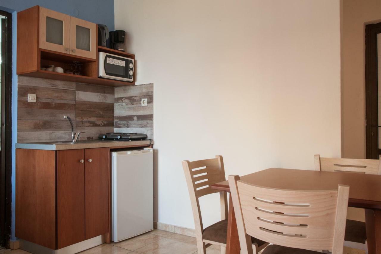Ekavi Apartments Aγία Μαρίνα Εξωτερικό φωτογραφία