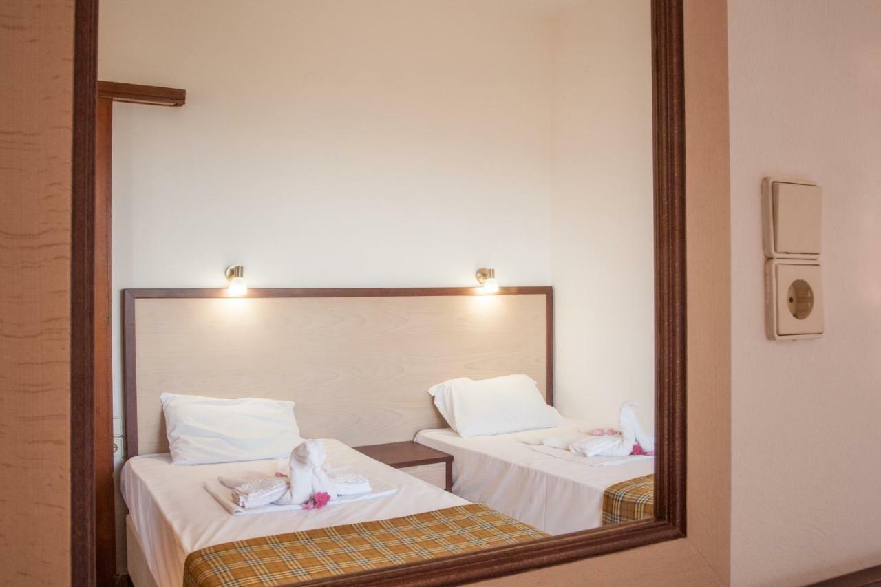 Ekavi Apartments Aγία Μαρίνα Εξωτερικό φωτογραφία
